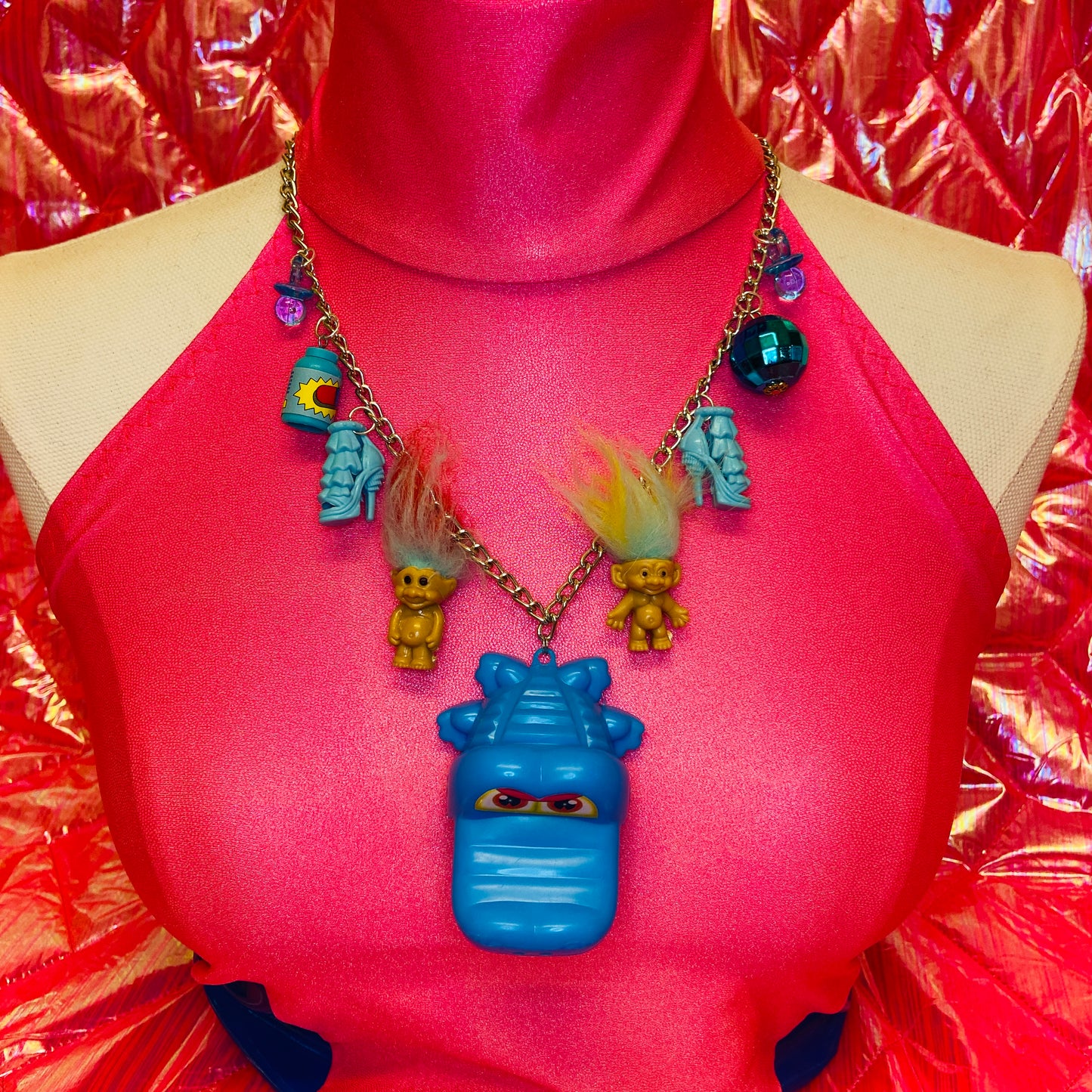 🌈 OMG BACK IN THE DAYS with this Necklace. You can even play with the Crocodile!! So cute! And not heavy at all!
🛒 This product is ready to send!
🎨 Color of the chain is silver
⚖️ 60 gram in total
📏 35 cm
* Product can be slightly different than the photo