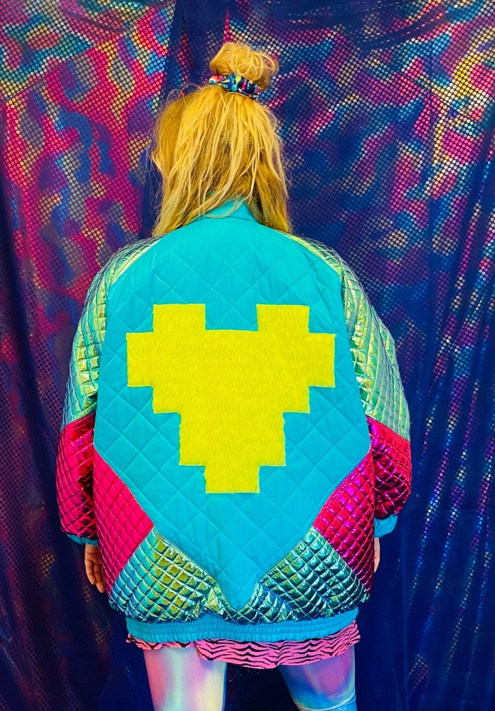 🌈 Handmade colorful AMAZING Jacket. With faux fur heart and with pockets! Iconic piece! 🧵One piece available! 🛒This product is finished and ready to send! 📏 One size. Modelsize is XL 🎨 Wanna have a custom made size or design? YOU can also choose for different other fabric or color!! Contact us! Info@sabinestaartjes.com