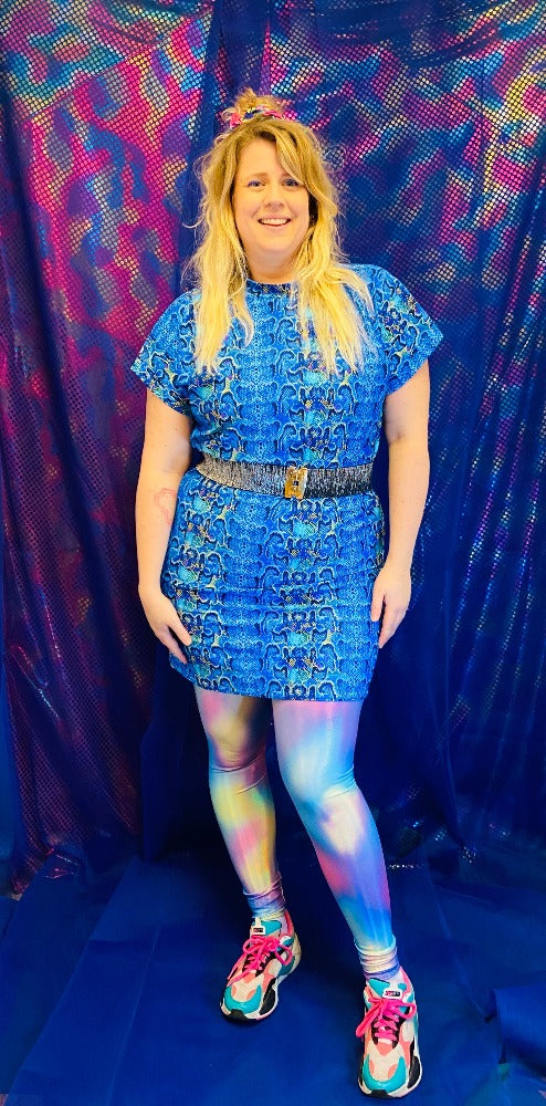 🌈 Handmade colorful Blue Snake Dress.  🛒This product is finished and ready to send!  📏 One size. Model size is XL  🎨  Wanna have a custom made size or design?   YOU can also choose for different other fabric or color!! Contact us! Info@sabinestaartjes.com