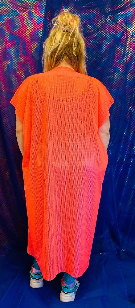 🌈 Handmade colorful Kaftan  - Orange Mesh  🧵One piece available!   🛒This product is finished and ready to send!  📏 One size. Model size is XL  🎨  Wanna have a custom made size or design? YOU can also choose for an other fabric or color!! Contact us! Info@sabinestaartjes.com