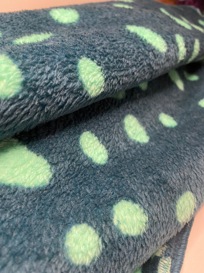 Fleece Blanket - Dotted Aqua Green